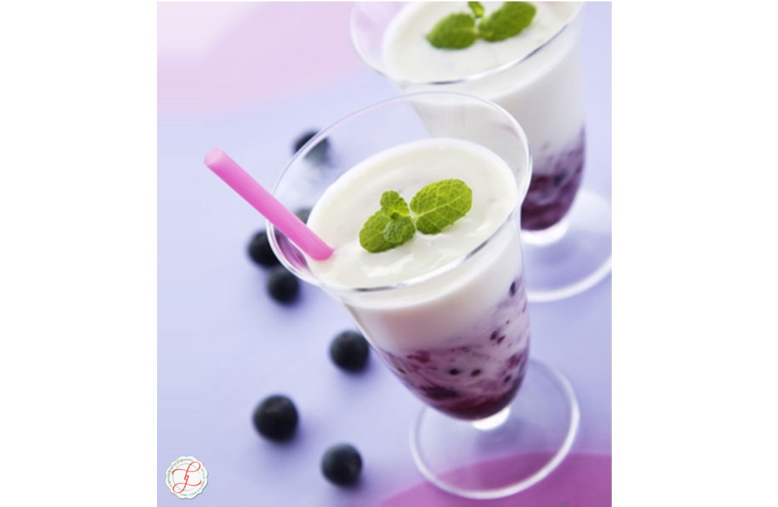 Foodstyling-Beverage blueberry smoothie,a Fruit based Milkshake
