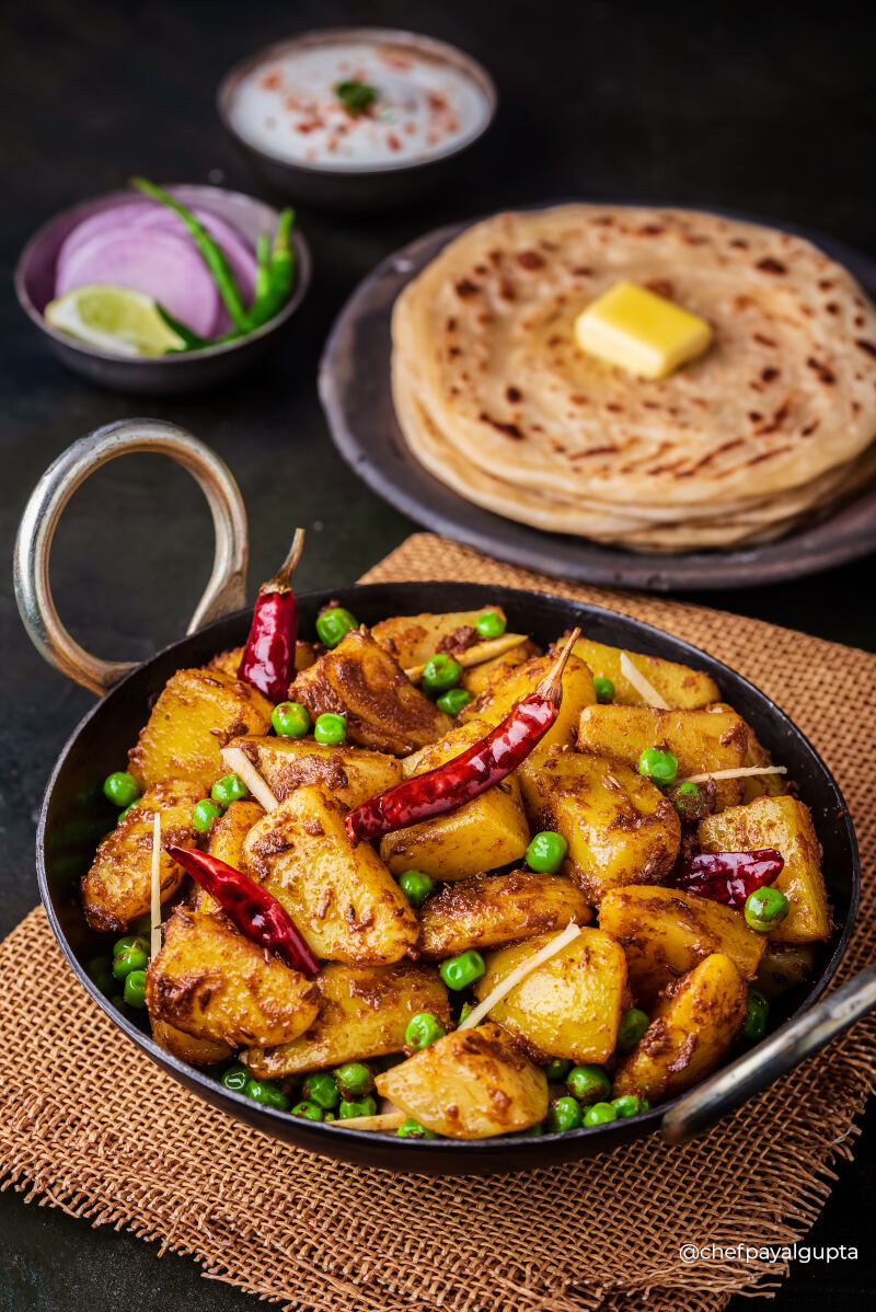 potato and pea curry, masala aloo matar, food photography