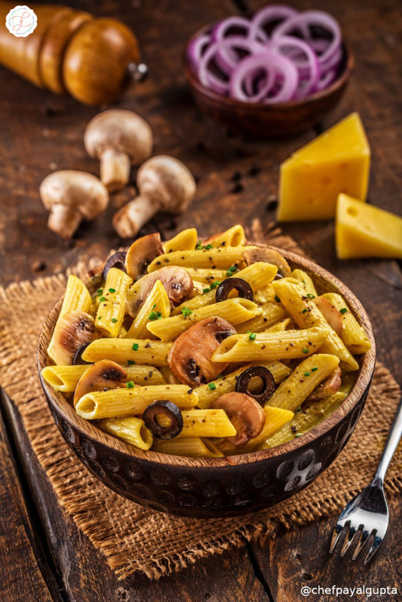 mushroom pasta, penne mushroom pasta, vegetarian pasta, food photography