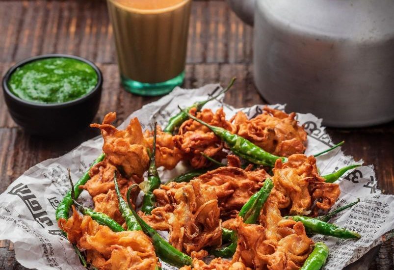 onion pakora, onion bhajiya, traditional evening snacks, food photography